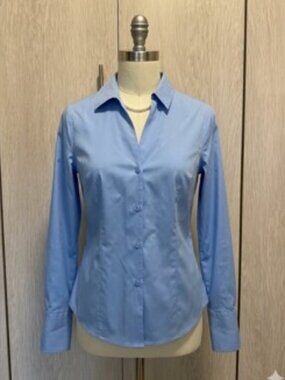 Jones New York Blue Button-Down Shirt in Size 6